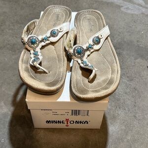 Minnetonka White Sandal Thong with Turquoise Bead Accents
